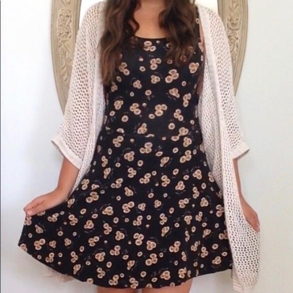 brandy melville open back dress Brandy Melville Dress Size OS Black Criss Cross Open Back Back Mini